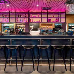 4* Отель Moxy Stratford